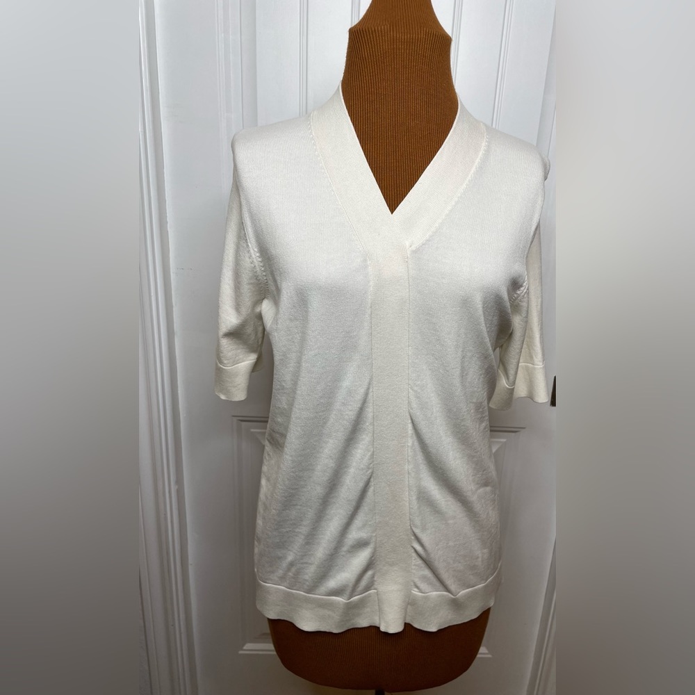 2/$20 Pendleton Vintage Cream Silk Blend Pullover V-Neck Short Sleeve Top Size M